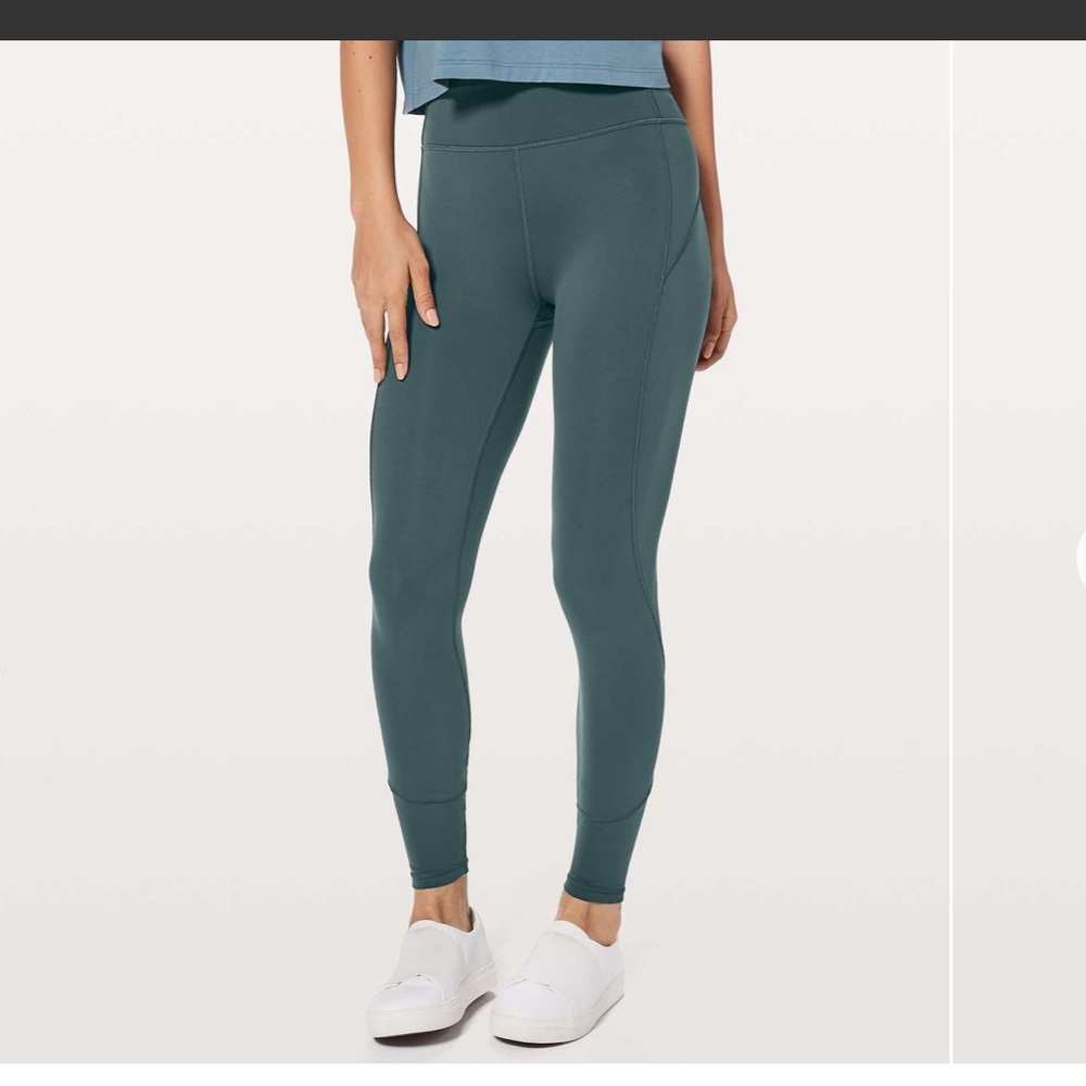 Lululemon In Movement 7/8 Tight *Everlux 25"